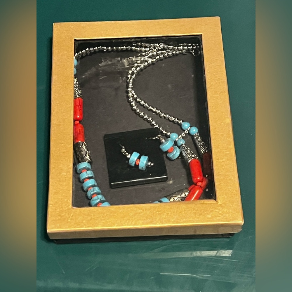 Vibrant Red and Blue Beaded Necklace Set - Picture 2 of 6